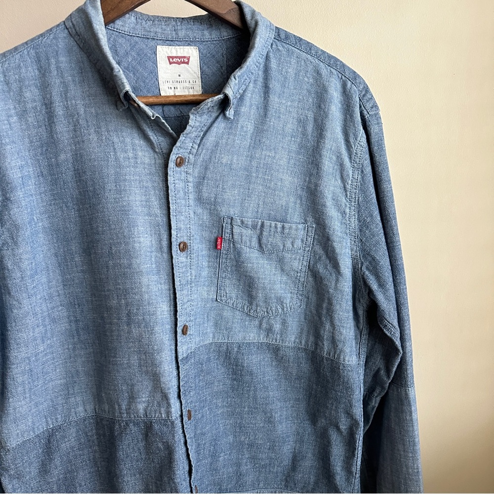 Levi’s Two Tone Cotton Button Down